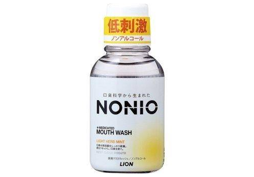  Зубной ополаскиватель Nonio с длительной защитой от неприятного запаха аромат трав и мяты Lion 80мл, фото 1 